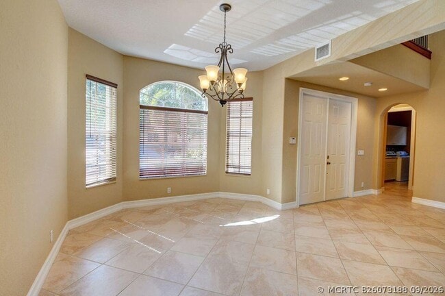 8800 Cobblestone Point Cir