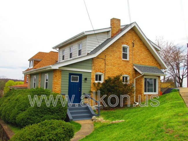 Building Photo - 302 W Virginia Ave Rental