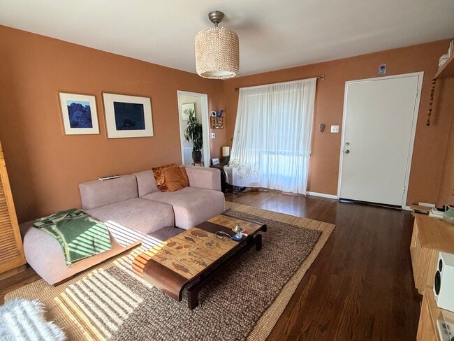 Photo - 2307 Laverna Ave