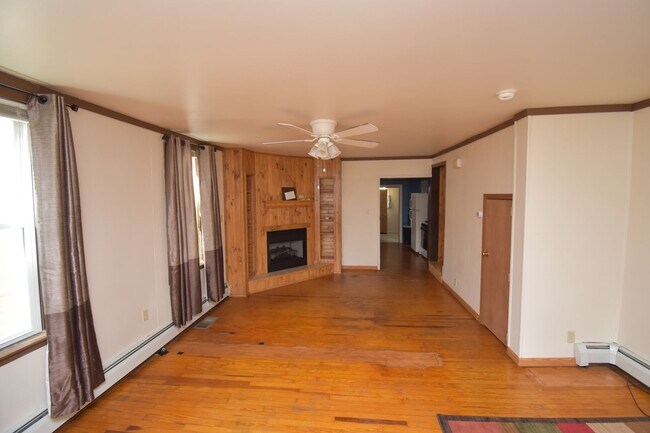 Photo - Two Bedroom Home with Carport, Laundry & more!