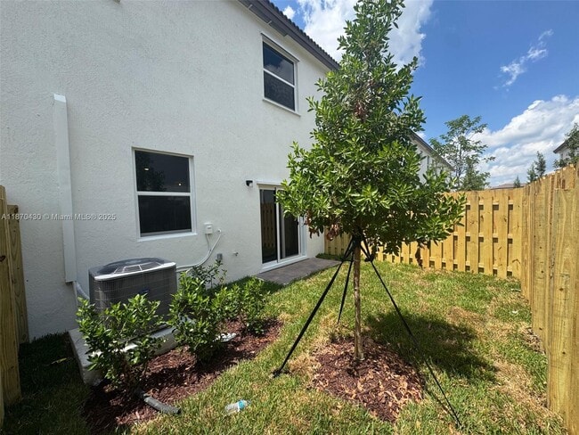 Photo - 2439 SE 28th St