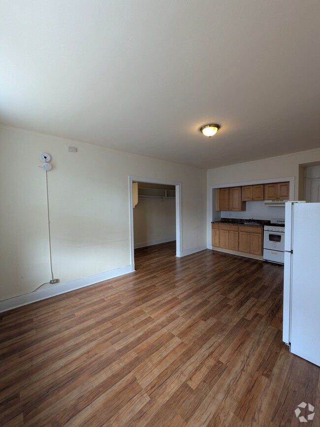 Building Photo - 2717 N Kimball Ave Unit 3335-119 Rental