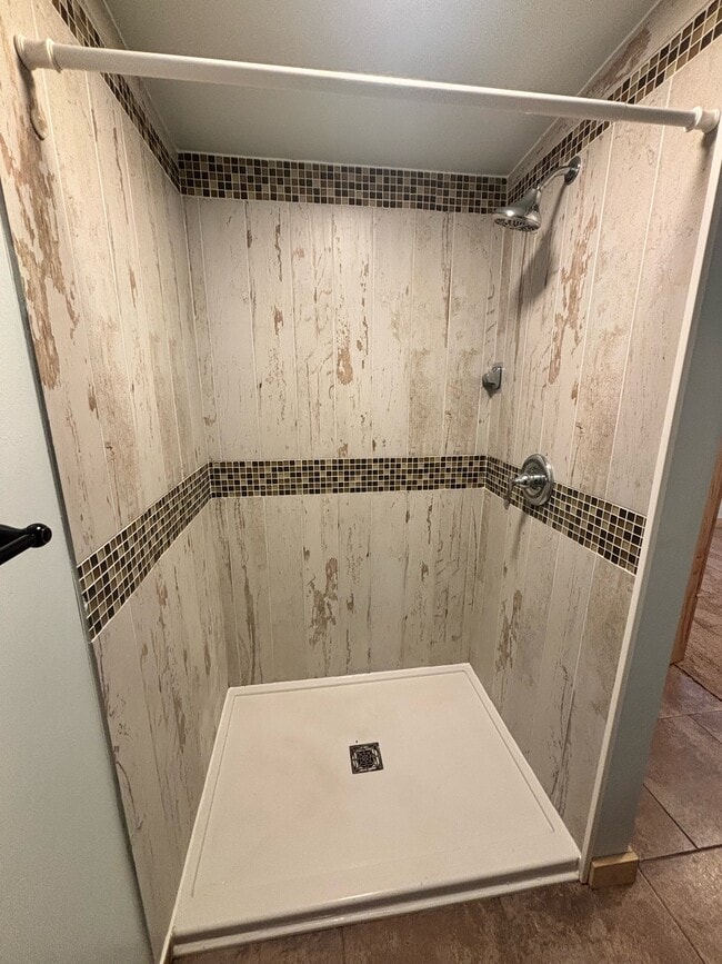 Photo - 815 Salmon Ave