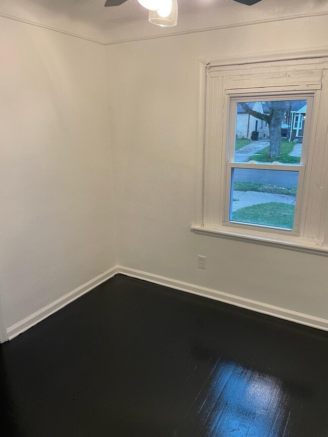 Photo - 18315 Shaftsbury Ave