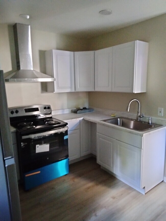 Photo - 95 Martin Brook St