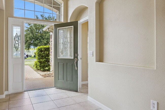 Photo - Spacious 4-Bedroom Gem with 3 Baths and 3643 Sq Ft of Comfort in Clermont!