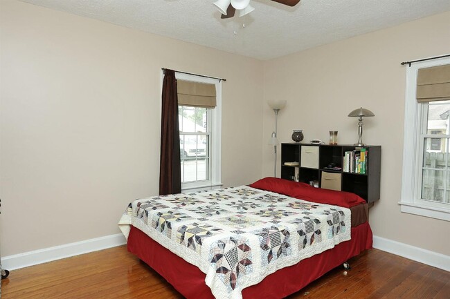 Photo - STUDENTS - Now Pre-Leasing for 26-27