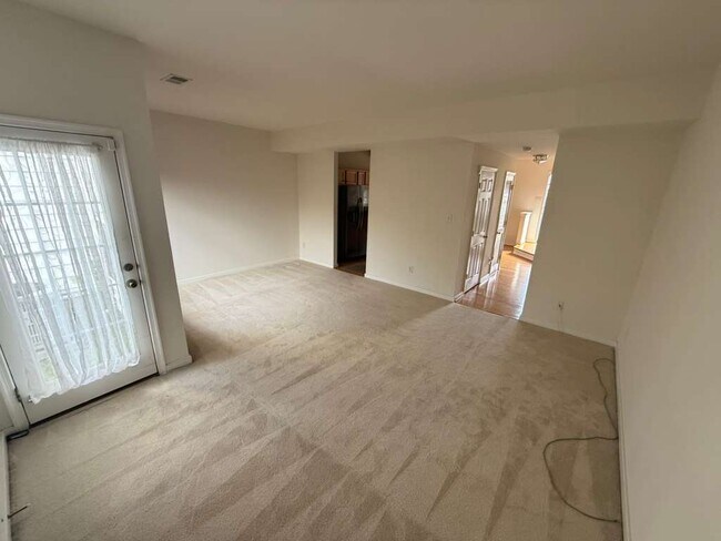Photo - 9903 Magnolia Pointe Ct Unit 2