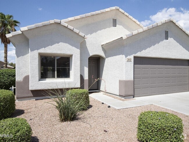 Building Photo - 2632 E Hidalgo Ave Rental