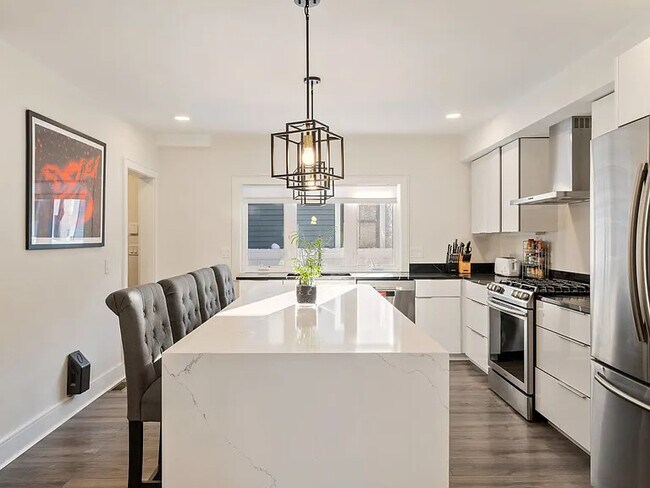 Photo - 169 W 9th St Unit Single Family