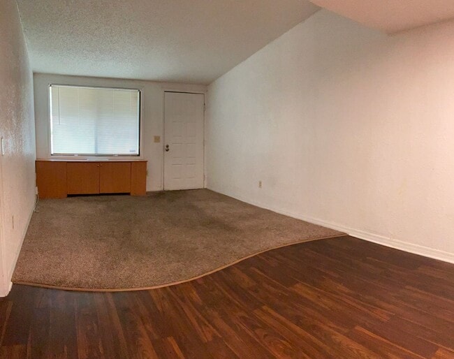 Photo - Great Location! Great Price! Call for Spec... Unit 01-10003 - Veneto