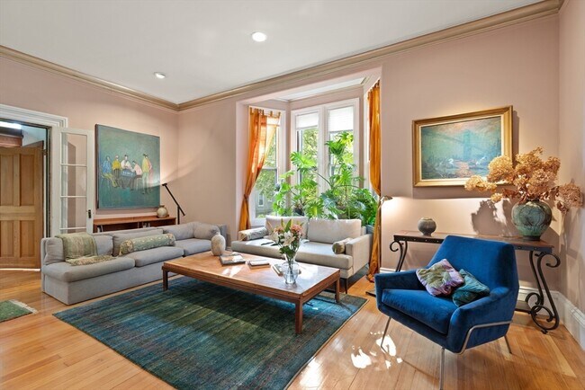 Photo - 32 Hawthorn St Unit 1