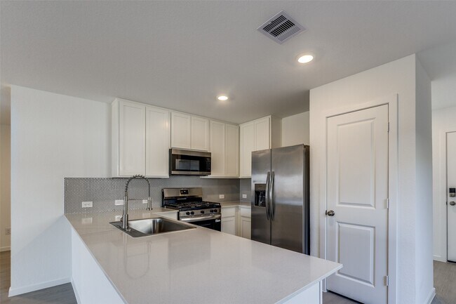 Photo - 1528 Crowson Rdg