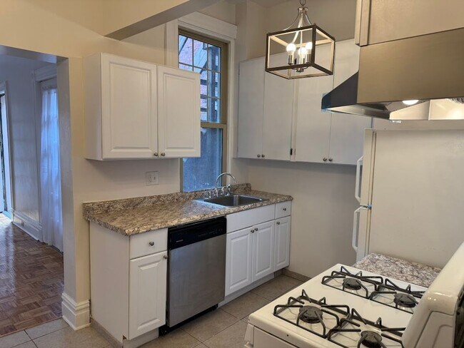 Photo - 5431 Howe St Unidad 1st