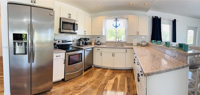 Photo - 443 4th Rd