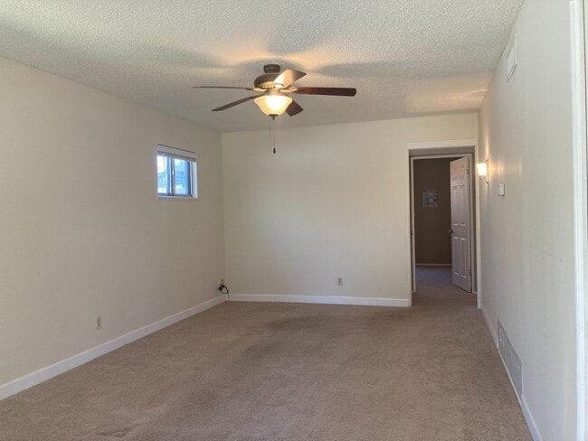 Photo - 224 N Oxford Dr