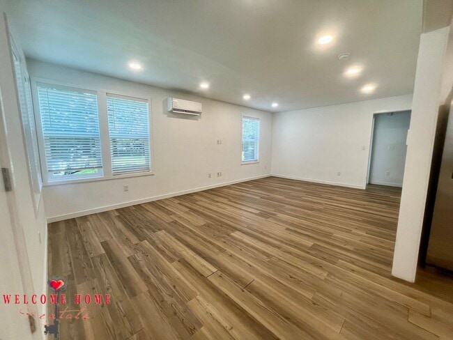 Photo - 4 bedroom home with air conditioning - Great location!!!  HUGE basement for your man cave or she ...