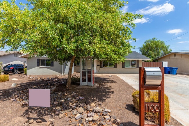 Photo - 1100 W 12th St