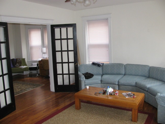 Photo - 749 Heman Ave