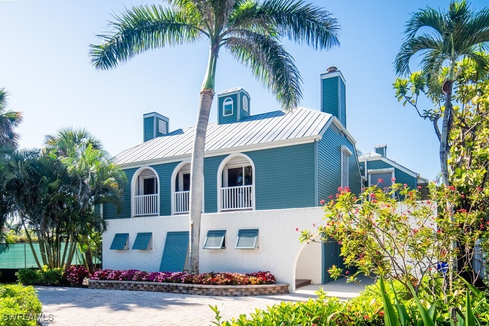 Photo - 374 14th Ave S