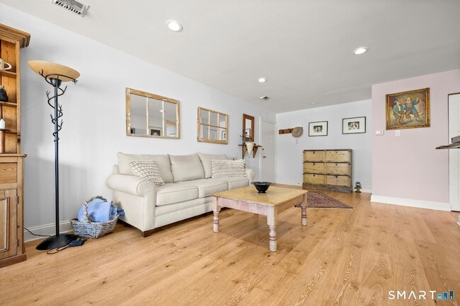 Photo - 108 Southport Woods Drive
