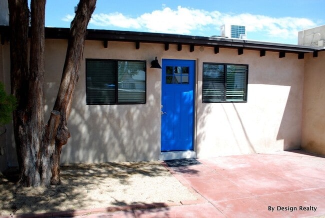 Building Photo - 2501 East 5th Street Unit #2