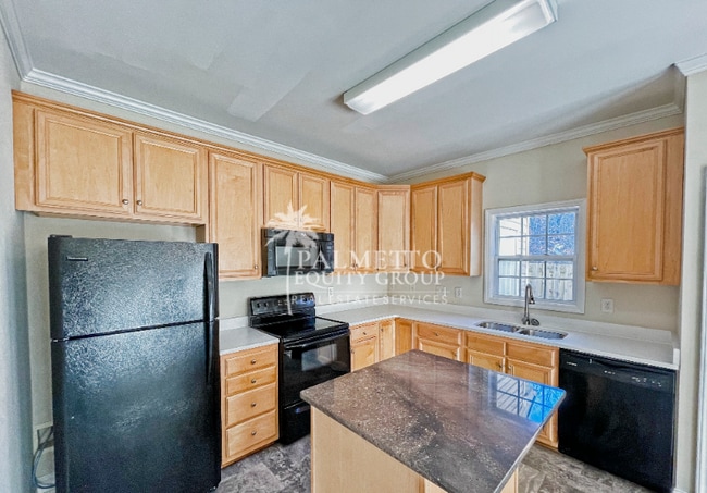 Photo - 4445 Baylor St