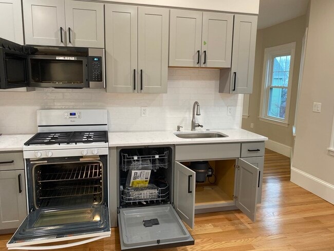 6 Primrose St Unit 2
