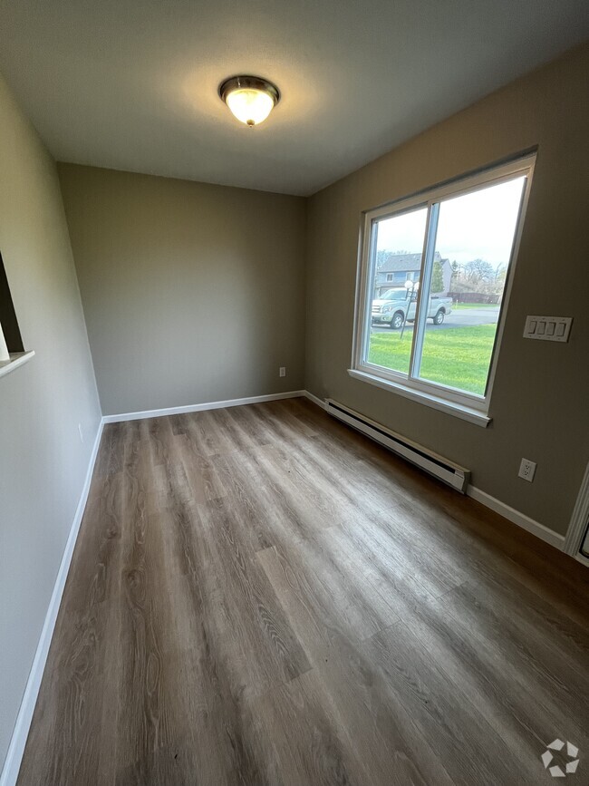 Building Photo - 56 Suncrest Dr Unit B Rental