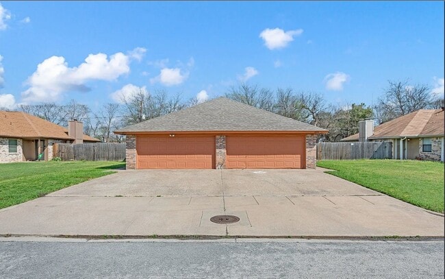 Photo - 6630 Parkview Ln Unit 6630 Parkview Drive