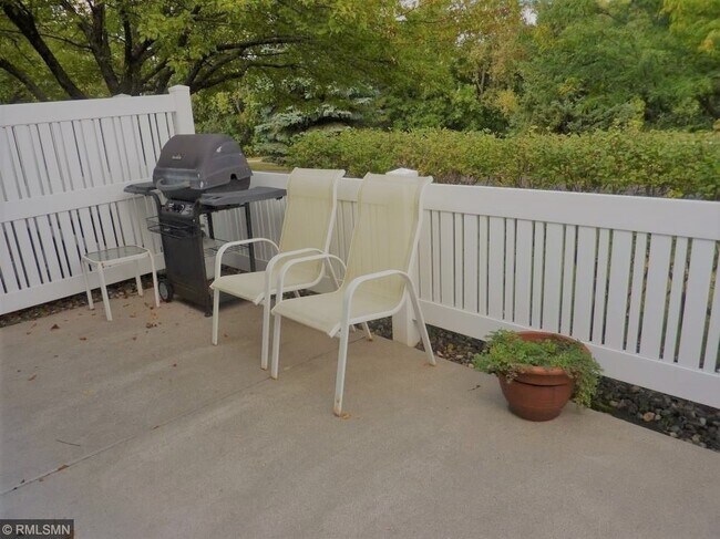 Photo - 3625 Vermilion Court North