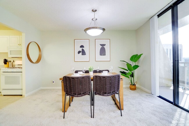 Photo - 320 23rd St S Unidad FL14-ID1022516P