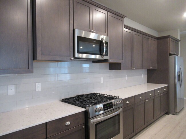 Photo - Large 5 bedroom, 2.75 bath home in Covington