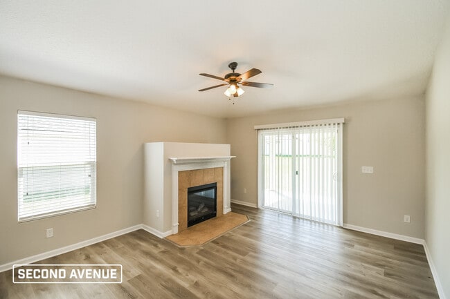 Photo - 1874 Reed Valley Way