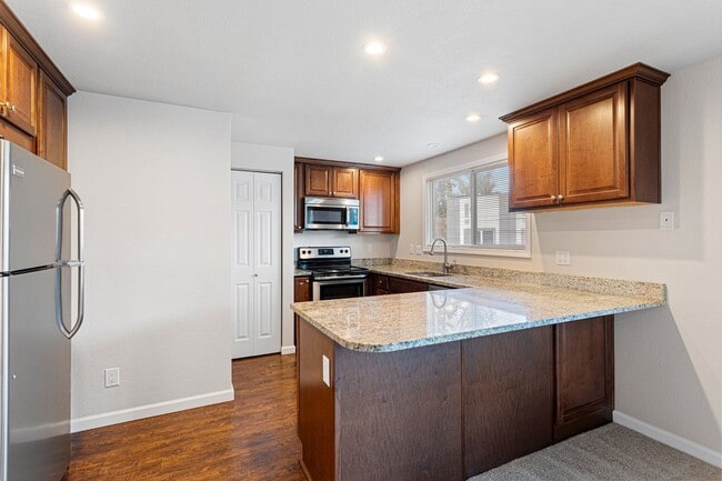 Photo - Bayshore Vista Apartments
