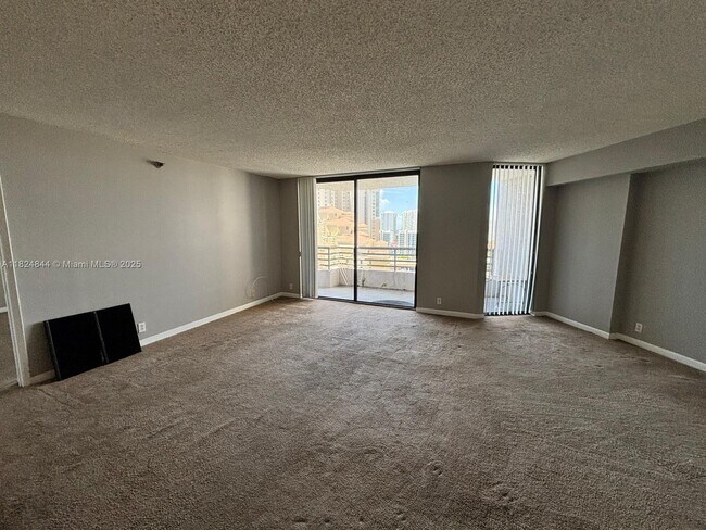 Building Photo - 3300 NE 191st St Unit 1915 Rental