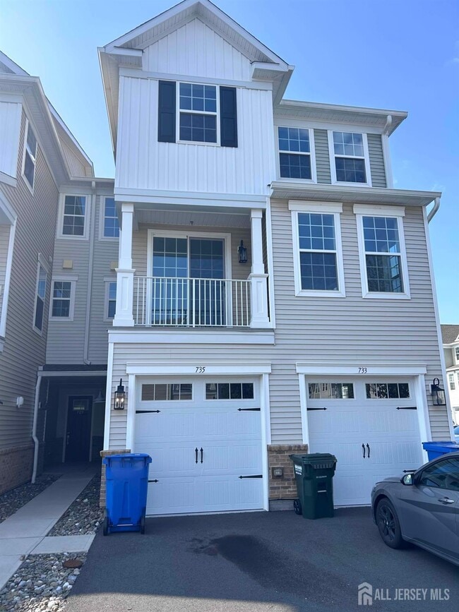 735 Station Rd