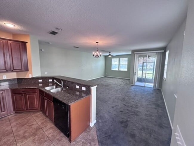 Photo - ***HOLIDAY SPECIAL NO RENT FOR DECEMBER*** Stylish 3BR Townhome with Garage & Walk-In Closet