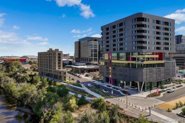 Photo - 3520 Chestnut Pl Unidad PH-1201