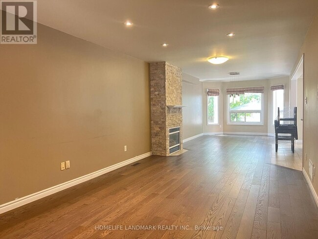 Photo - 71 Steele Valley Ct