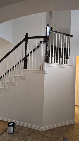 Photo - 1005 Leoti Ln