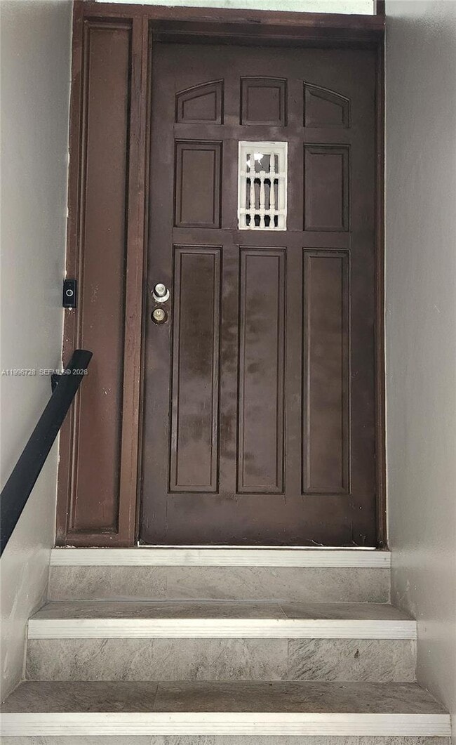 Photo - 3811 NW 84th Ave Unidad 2B