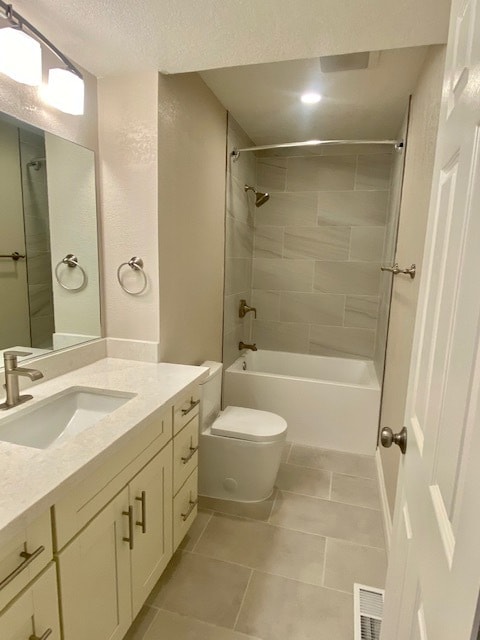 Master bathroom - 1251 W Mc Kinley Ave Unit #B