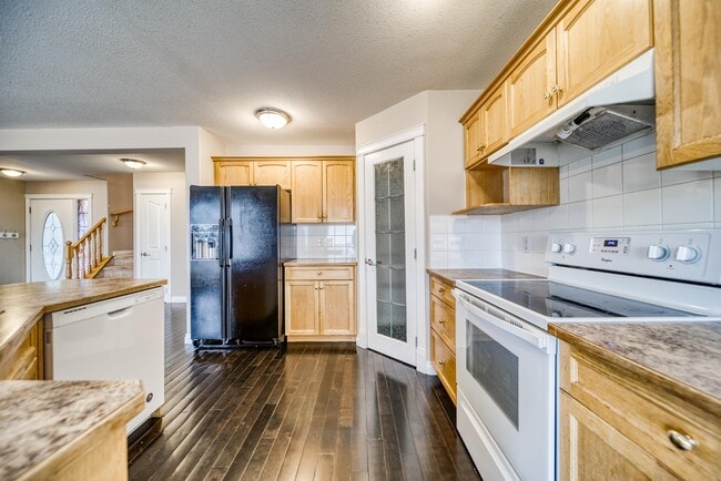 Photo - 413 300 Bayside Pl