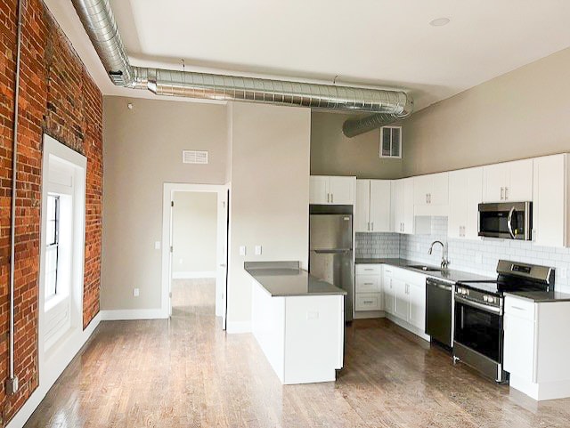 1212 Meridian Flats
