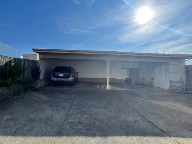 Photo - 3631 Judah St Unit 3