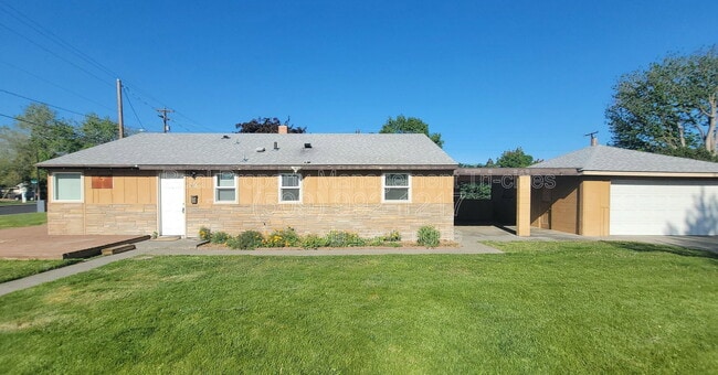 Building Photo - 603 N Ely St