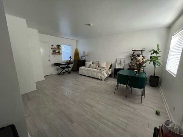 Sala de estar y comedor - 253 W Canada Unidad B