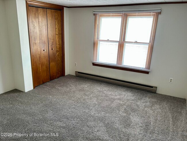 Photo - 628 Oak St