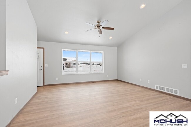 Photo - 1719 Sovereign Way